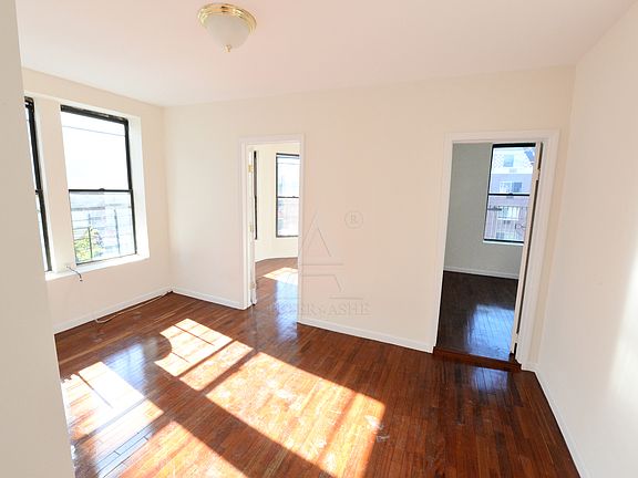 3rd image of 275 W 144th St APT 18