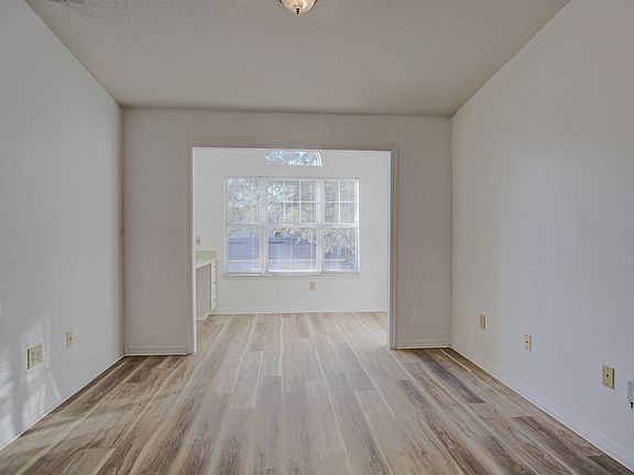5th image of 15205 Harbour Vista Cir