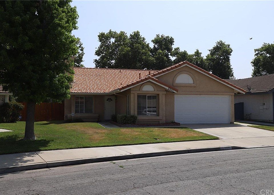 1st image of 2531 Shady Glen Ln