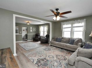 105 Roosevelt Ave, Mount Ephraim, NJ 08059
