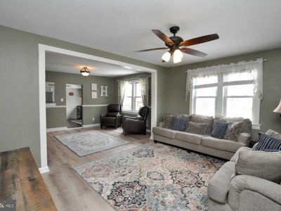 105 Roosevelt Ave, Mount Ephraim, NJ, 08059