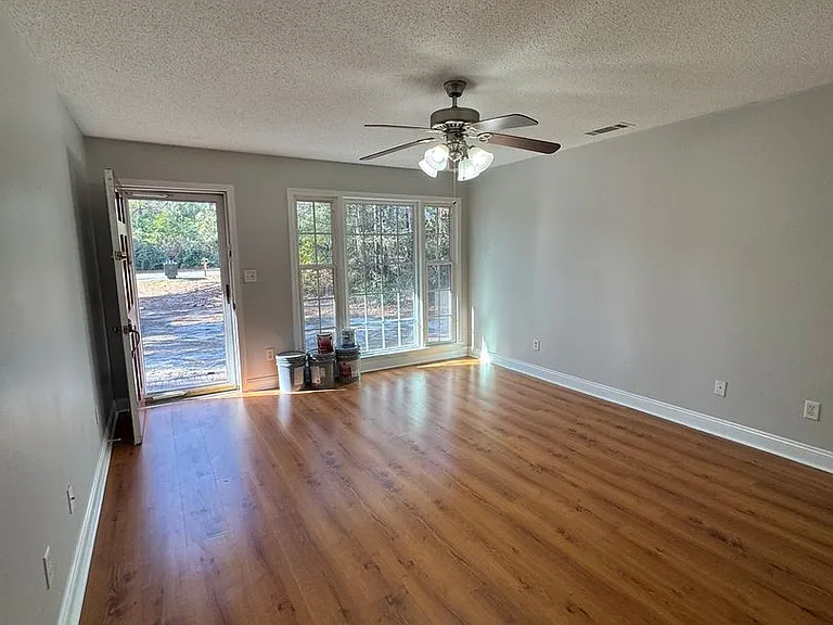 315 Brannen St #B — Photo 4