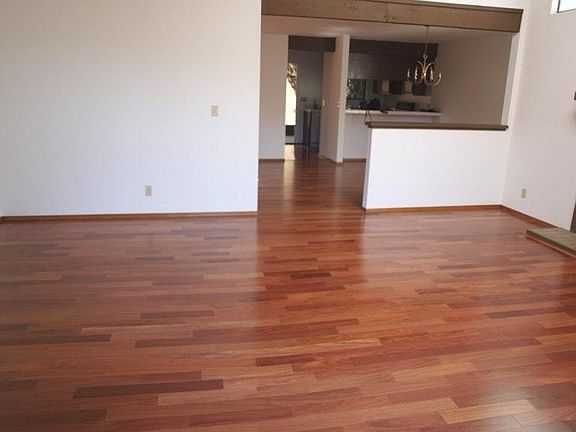 2nd image of 75 Lincoln Dr