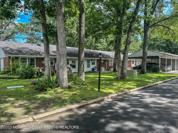 86F Dorchester Drive, Lakewood, NJ 08701
