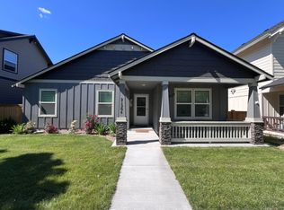 21384 Oakview Dr, Bend, OR 97701