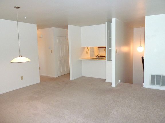 Liv Rm to Kitchen Pass-thru