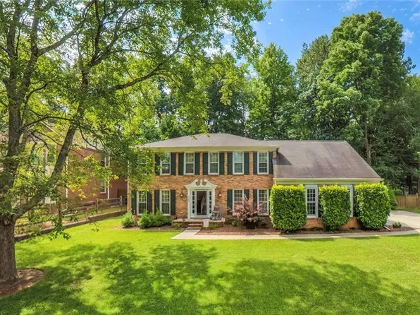 5156 Wentworth Dr, Peachtree Corners, GA 30092