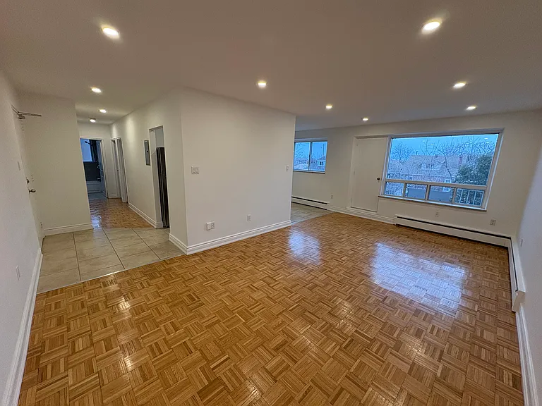 21 Balmoral Ave S #304 — Photo 10