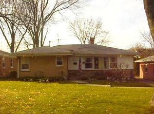 110 Pierce Ave, Wheaton, IL 60187