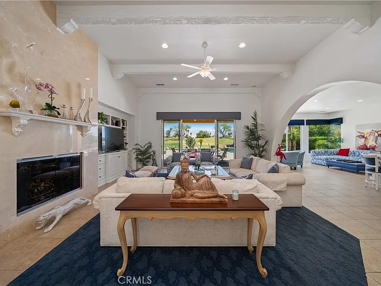 138 Royal Saint Georges Way — Photo 6