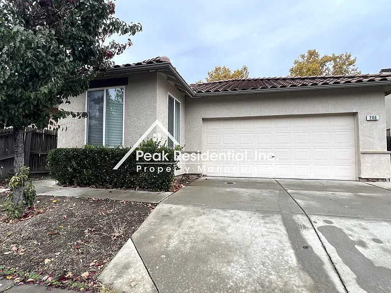200 Sun Shower Cir — Photo 1