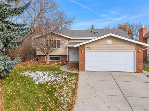 102 S Welton Cres, Red Deer, AB T4N 6B3