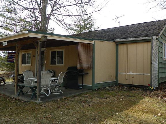 2nd image of 5051 Shady Ln