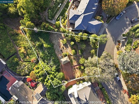 4th image of Hazel Ln