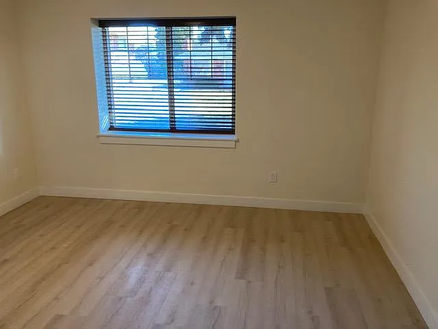 2117 S Kimball Ave — Photo 16