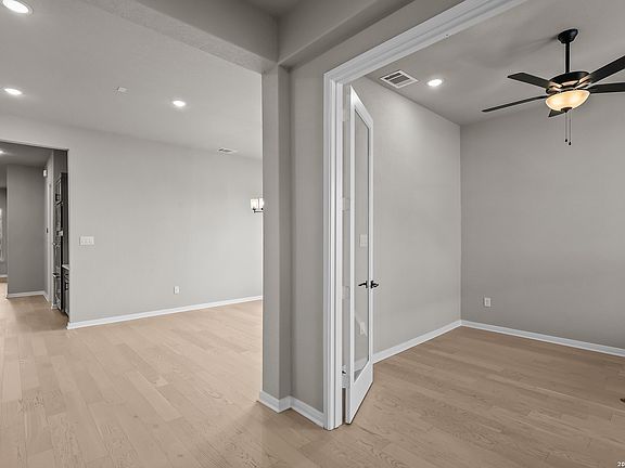 4th image of 2315 Carson Cove
