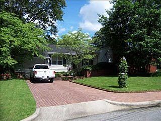 2nd image of 707 Smedes Pl