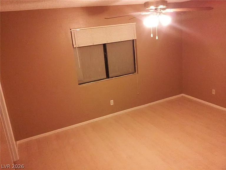 504 Grimsby Ave — Photo 11