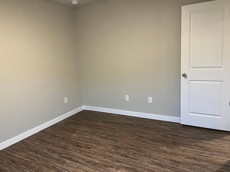 2911 Abbeville Ave — Photo 8