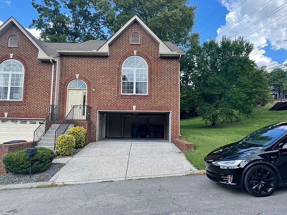Corner unit on the front row of the Townhomes of Brentwood Subdivision