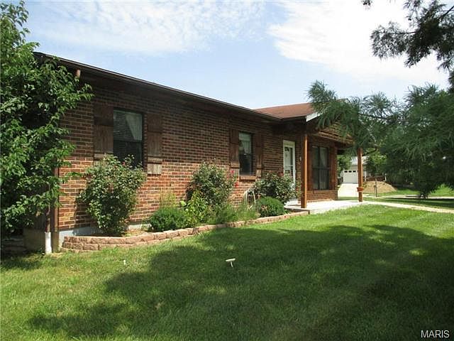 1st image of 815 Trojan Cir