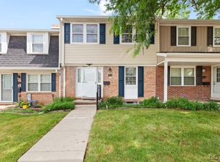 42948 Richards Ct, Northville, MI 48167