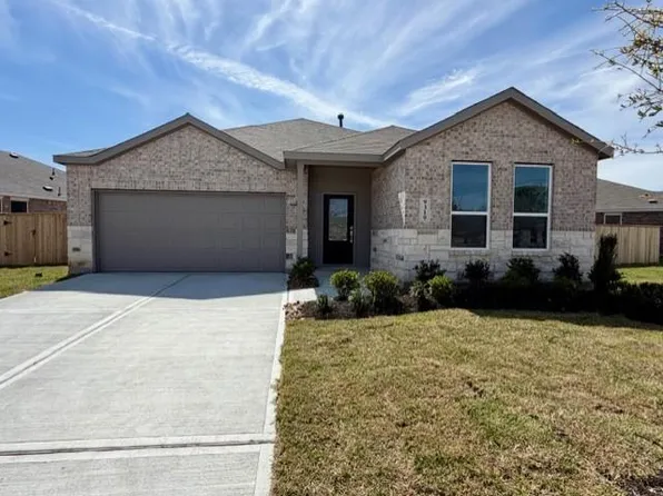 9319 Zander Dr, Baytown, TX 77521