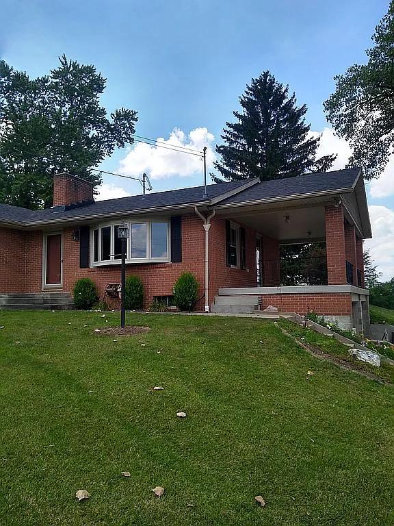 635 Franklin Ave photo 1