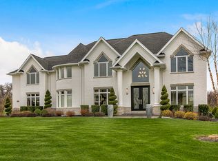 4N685 White Oak Ln, Wayne, IL 60184