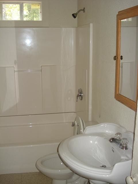 2nd image of 432 Egan St