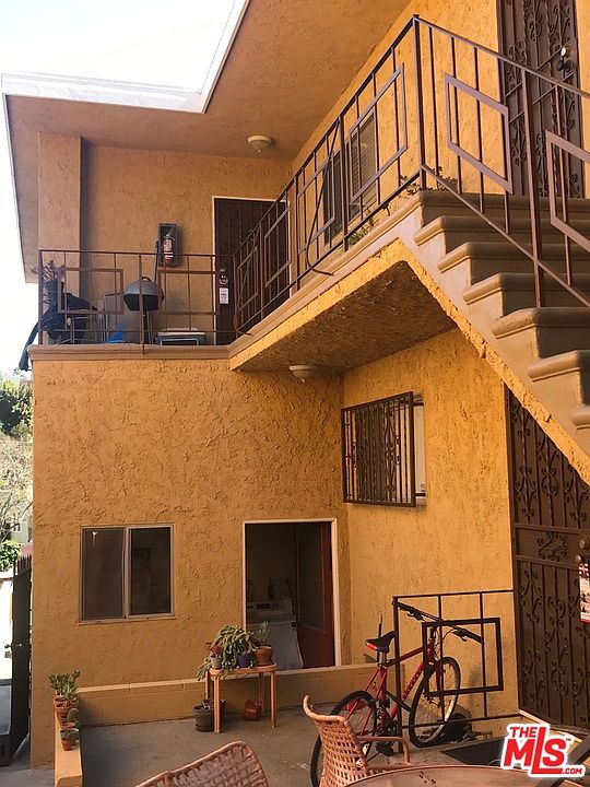 1st image of 1650 Lucretia Ave
