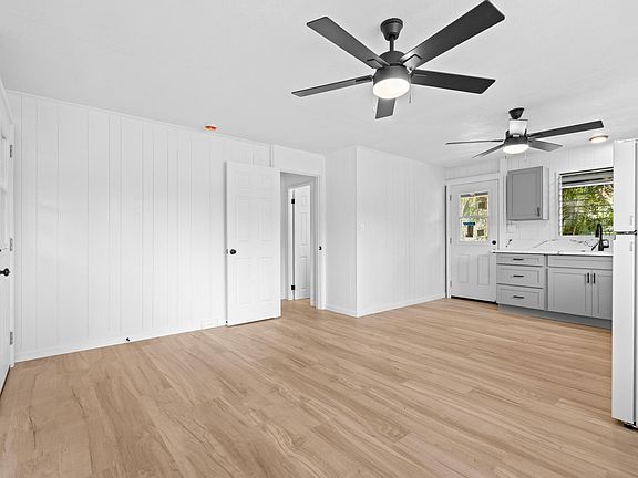3rd image of 15-1770 27th Ave #C