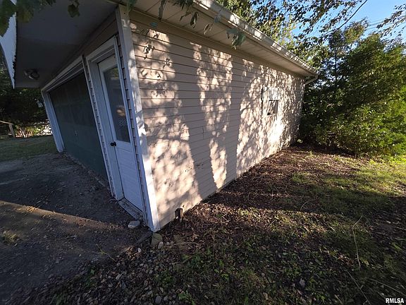 3rd image of 102 E High St