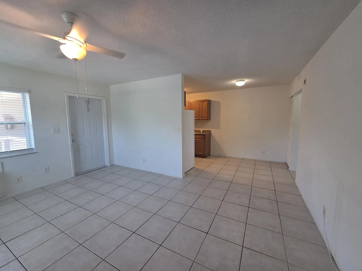 1 bed, 1.0 bath, 8622 sqft, $1,650 — Photo 2