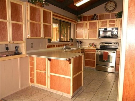 3rd image of 73-4825 Anini St