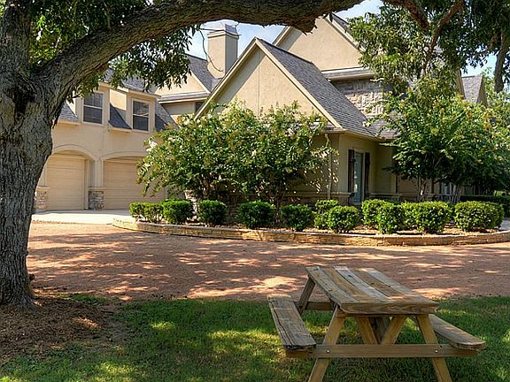 The property has stunning settings such as this one that provides sanctuaries from the stress of work and the hectic pace of the City