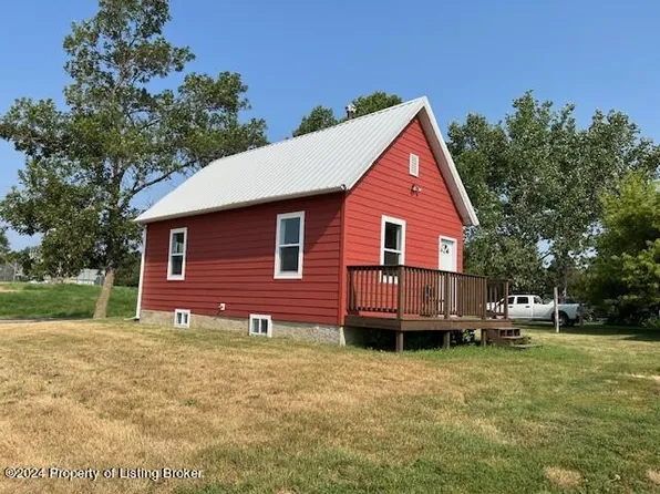 18 Linden Ave, Taylor, ND 58656