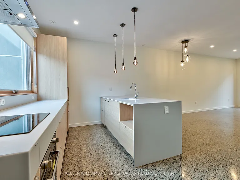 37 Margueretta St #LANEWAY — Photo 4
