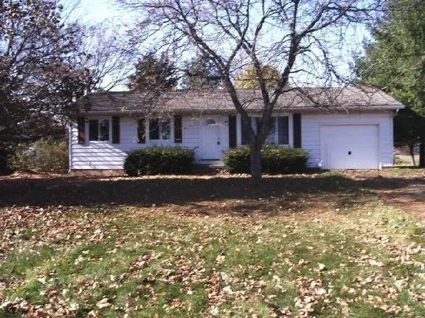 5460 N Raisin Center Hwy, Tecumseh, MI 49286