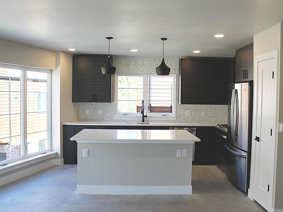Great light and top end appliances