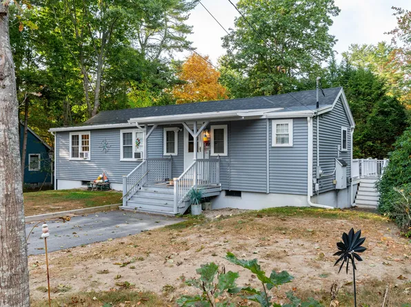 16 Paul Street, York, ME 03909