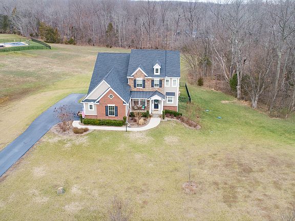 2nd image of 198 Brenthem Farm Dr