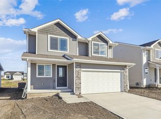 715 NE Meadow Landing Dr, Ankeny, IA 50021