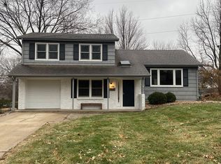 9205 W 90th Ter, Overland Park, KS 66212