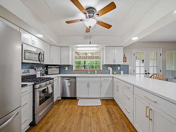 5th image of 1515 SE 43rd Ter