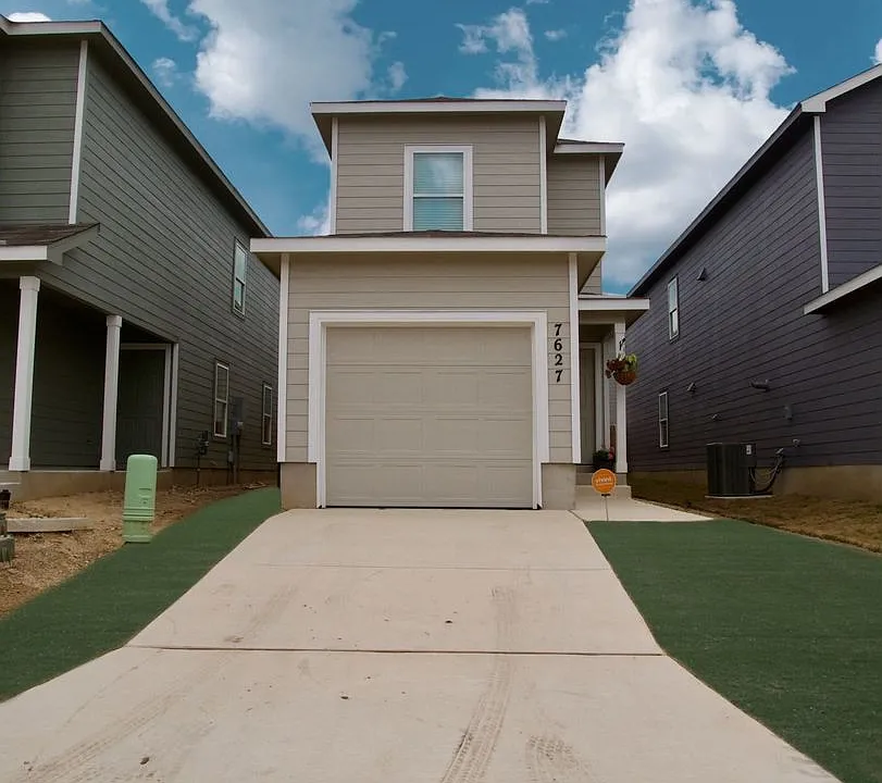 7627 Chancery Gate