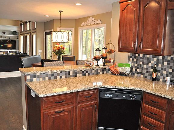 5th image of 57186 Coppergate Dr