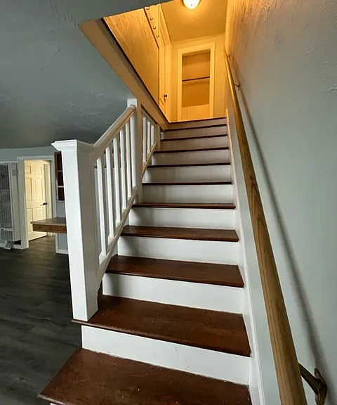 605 Van Buren St — Photo 13