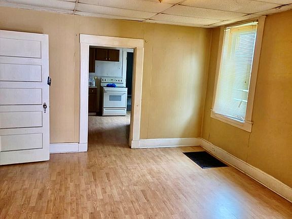 5th image of 1134 Central Ave