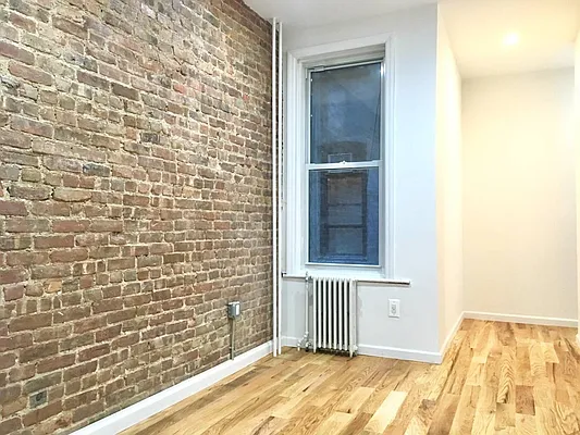 Rented by Premier Metro Realty Corp | media 12